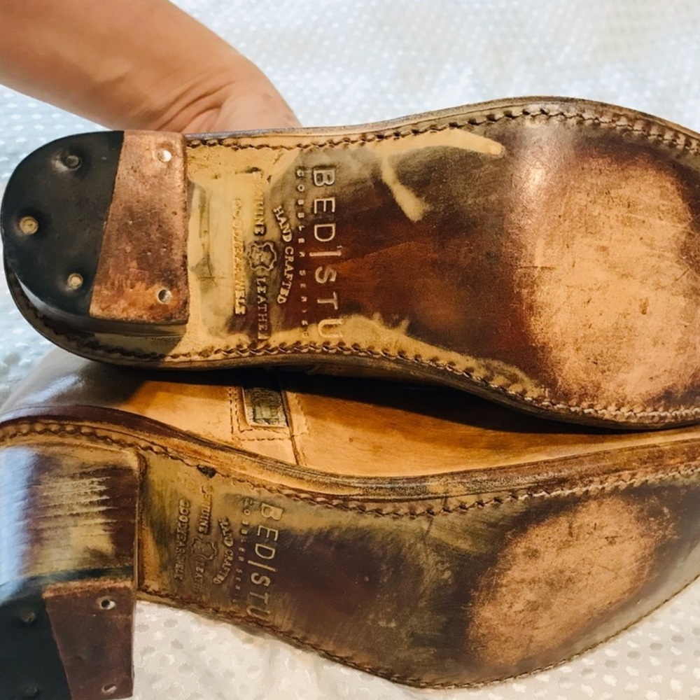Bed stu beautiful boots !!! Just bought them… too narrow for me .